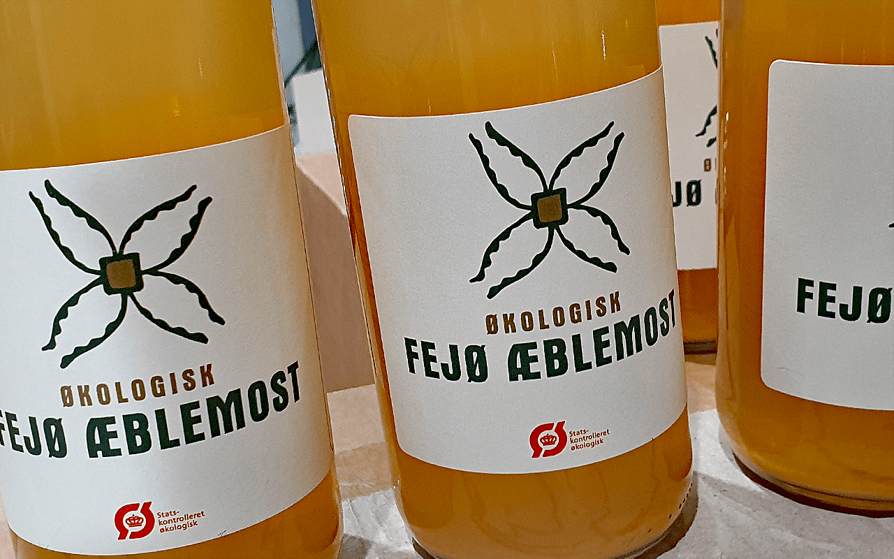 Fejø Æblemost, naturtrüber Apfelsaft, Bio, Vegan, Alkoholfrei "Braunerde, Mergel" - Fejø Cider, Dänemark