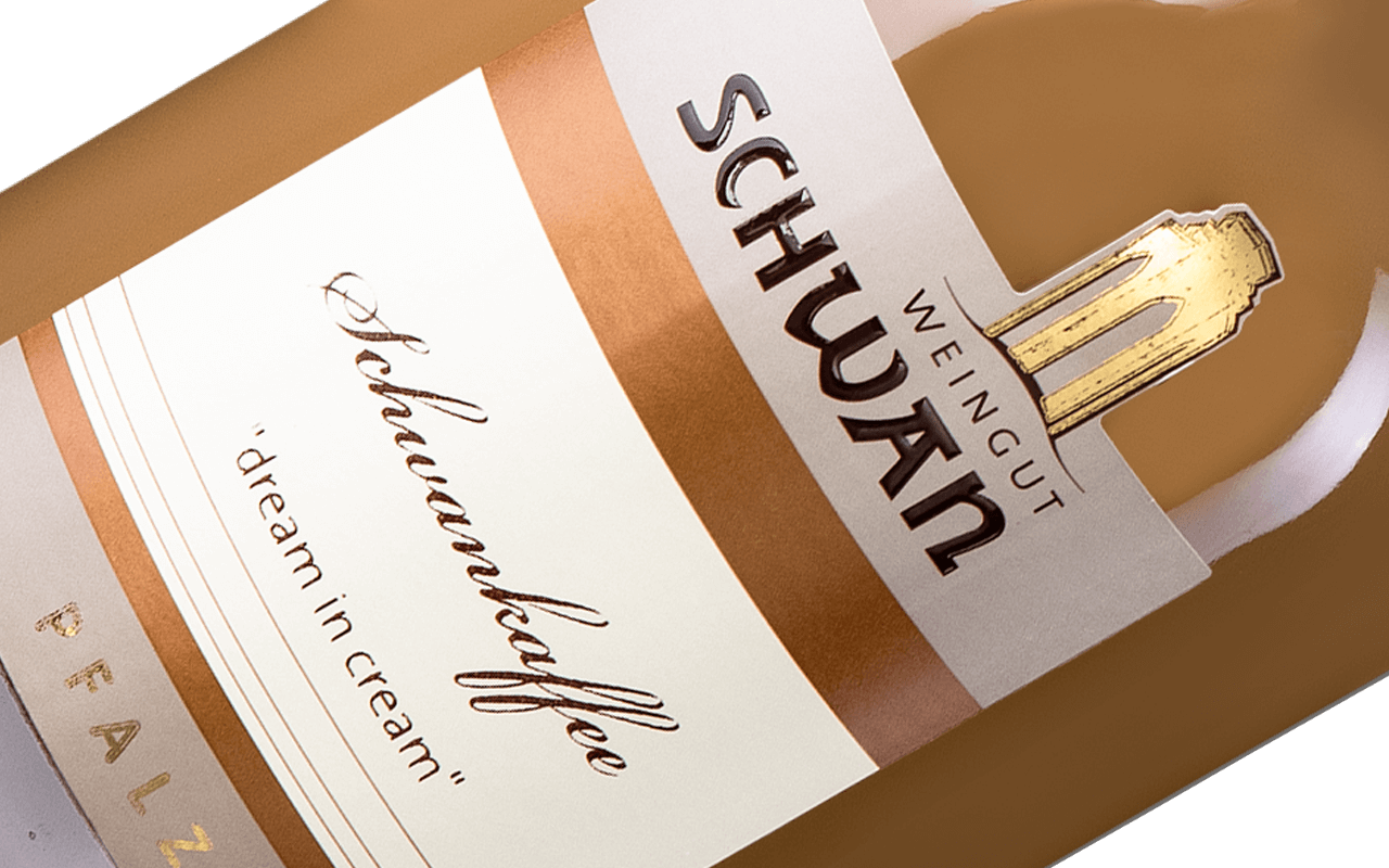 Zellertaler Schwankaffee - Sahnelikör mit Weinbrand verfeinert Zellertaler Schwankaffee - Sahnelikör mit Weinbrand verfeinert